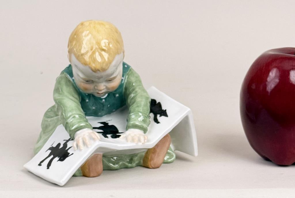 Meissen Hentschel Child With Book Porcelain Figure (1 of 7)