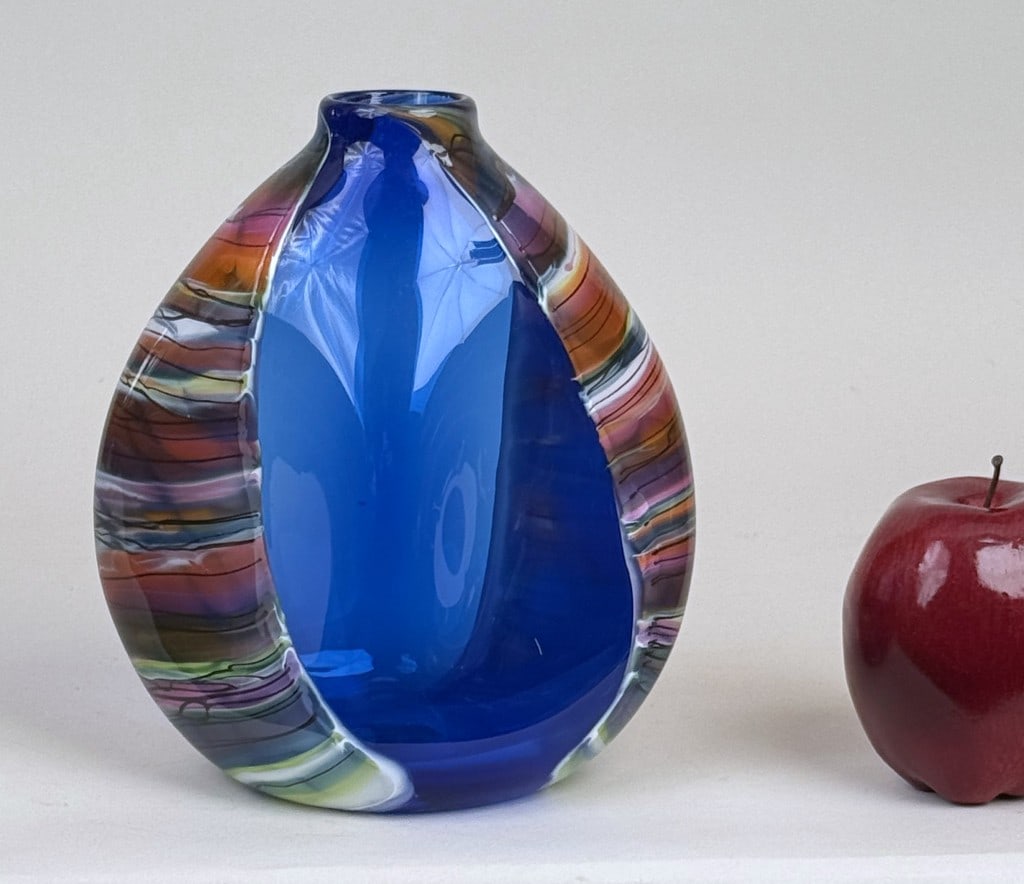 M. Wagar, Art Glass Vase (1 of 7)