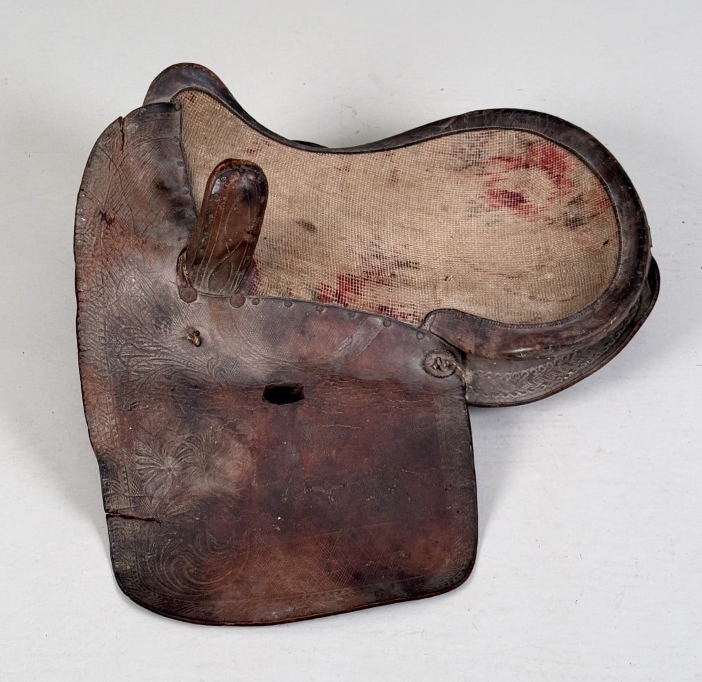 Vintage Side Saddle (1 of 6)