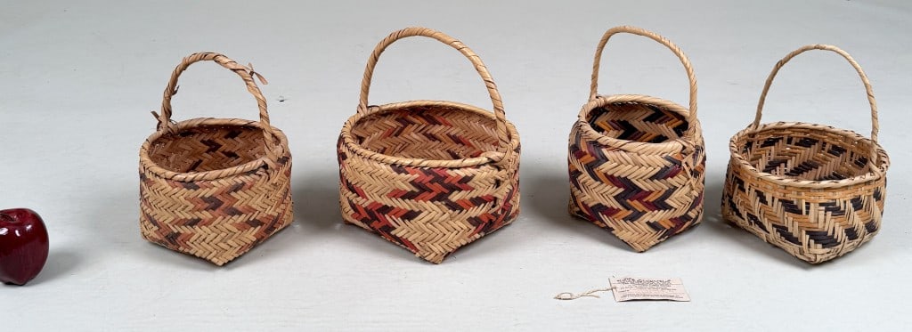 Four Chocktaw Native American Baskets (1 of 6)