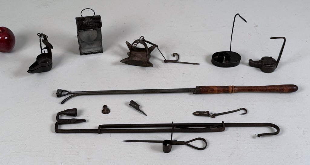 Group Antique Wrought Iron & Metal Lighting Items (1 of 5)