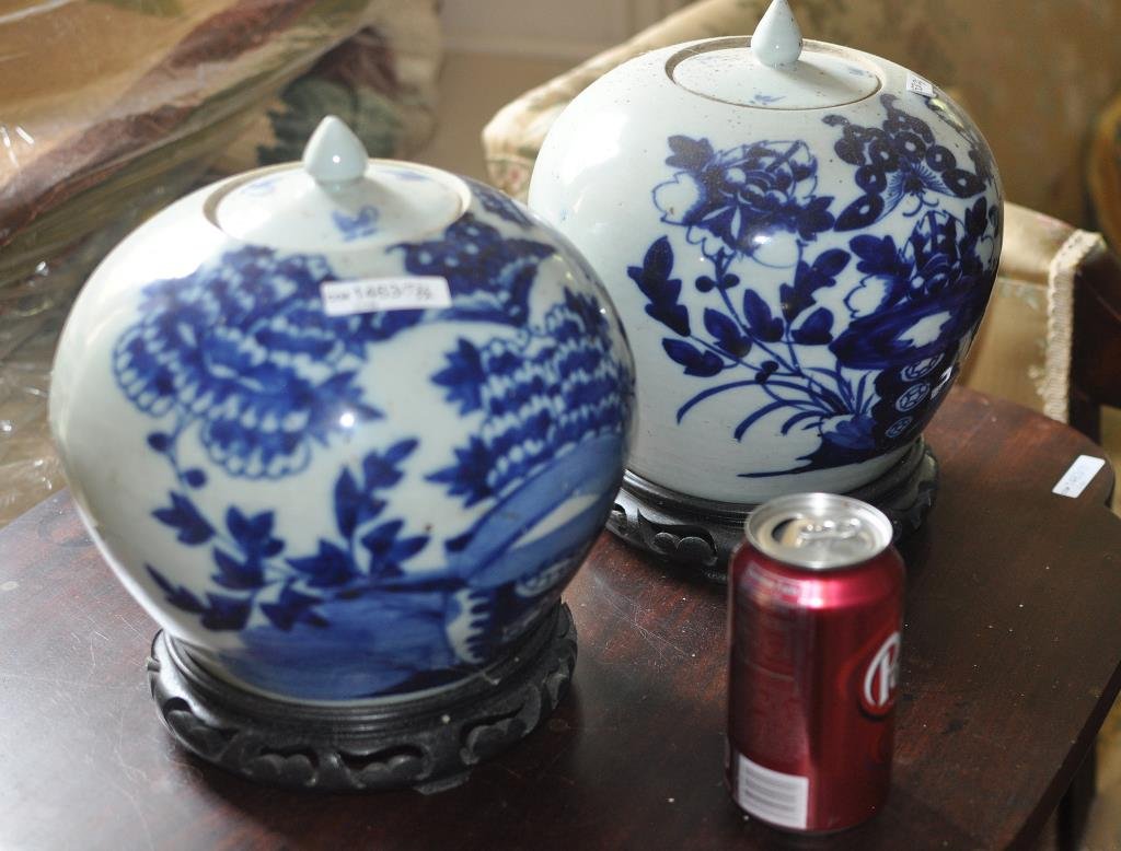 Two Chinese Canton Lidded Ginger Jars/Stands (1 of 1)