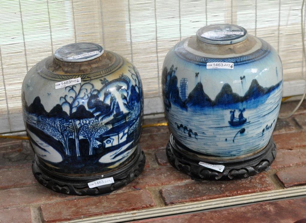 Two Chinese Canton Ginger Jars/Stands (1 of 1)