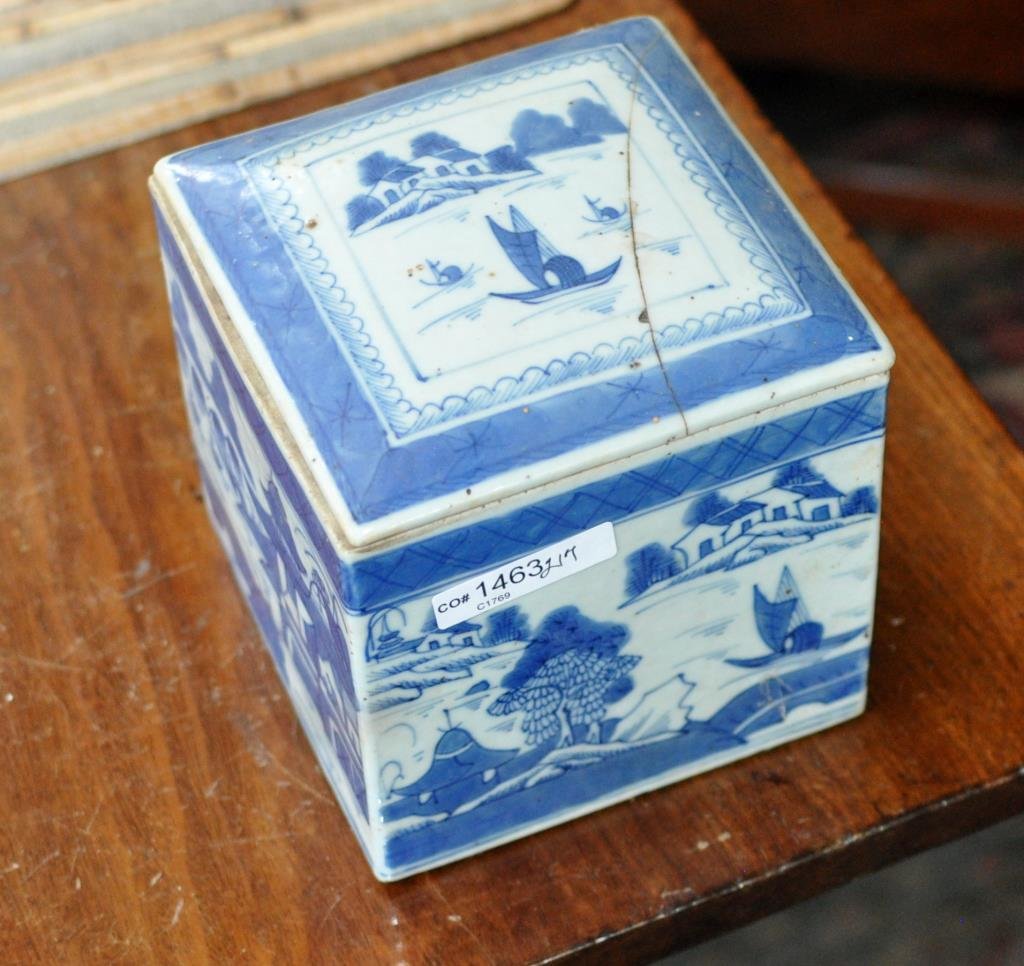 Chinese Canton Lidded Square Box (1 of 1)