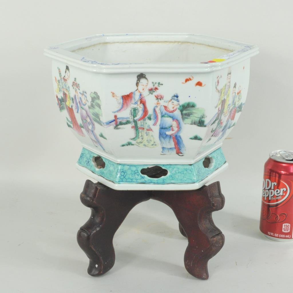 Chinese Polychromed Porcelain Jardiniere/Stand (1 of 3)