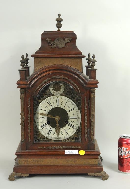Georgian Mahogany Chiming Bracket Clock (1 of 3)