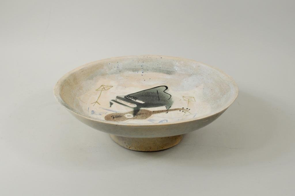 Peter Lipman-Wulf Pottery Bowl, Signed (1 of 4)
