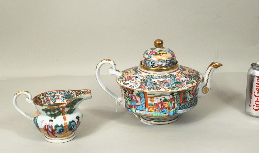 Large Chinese Porcelain Rose Medallion Teapot (1 of 6)