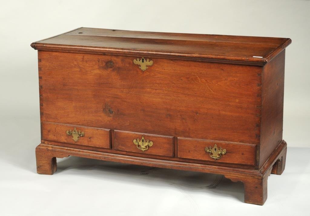 Pennsylvania Chippendale Walnut Dower Chest (1 of 7)