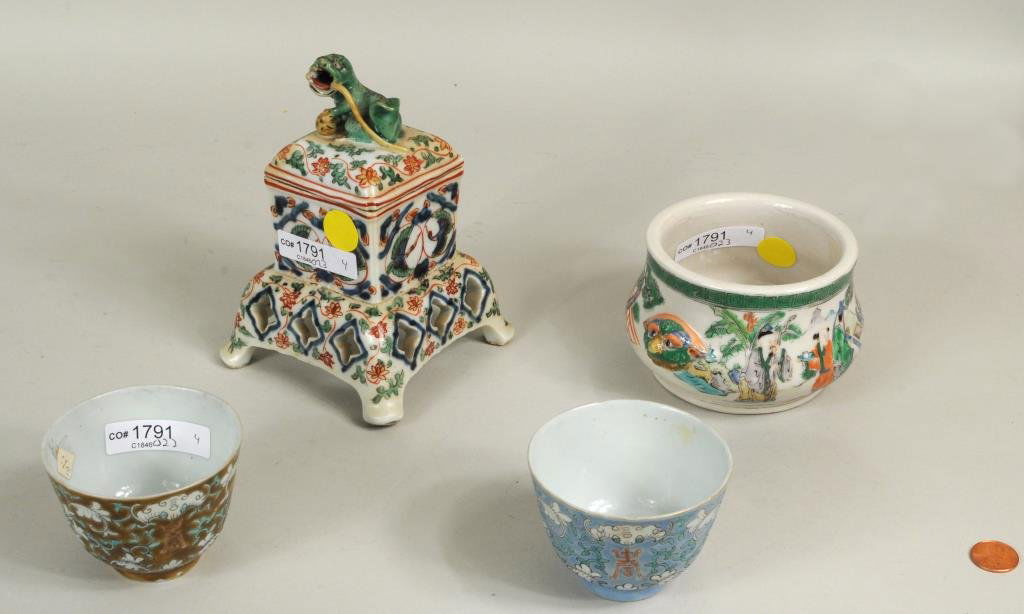 Four Chinese Porcelain Wares (1 of 6)