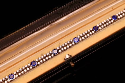 BURMESE UNHEATED SAPPHIRE AND DIAMOND BRACELET
