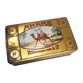 THE "ARAKS" EGYPTIAN CIGARETTE ANTIQUE TIN BOX, PRODUCED BY TCHAMKERTEN IN 1906, IS A TOBACCO
