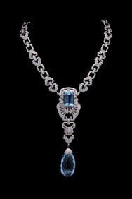 ART DECO WHITE GOLD AND PLATINUM AQUAMARINE AND DIAMOND NECKLACE