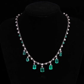 18K GOLD EMERALD AND DIAMOND NECKLACE