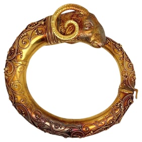 18K GOLD SHEEP HEAD BRACELET IN THE ETRUSCAN REVIVAL STYLE OF THE VICTORIAN ERA
