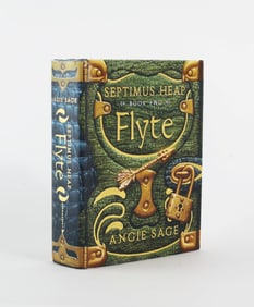 BUFFETT'S SIGNED BOOK