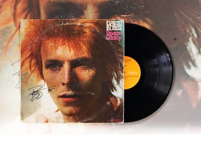 DAVID BOWIE SIGNED VINYL RECORD OF "SPACE ODDITY"