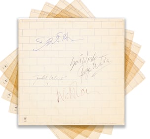 PINK FLOYD SIGNED VINYL RECORD OF"THE WALL"