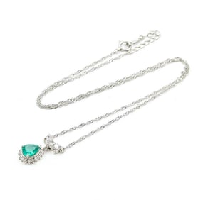 ELEGANT PLATINUM EMERALD & DIAMOND DROP NECKLACE