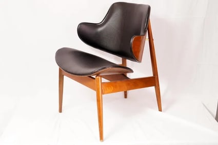 THE HEART CONE CHAIR, DESIGNED BY DANISH DESIGNER VERNER PANTON IN 1958.