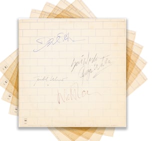 PINK FLOYD SIGNED VINYL RECORD OF"THE WALL"