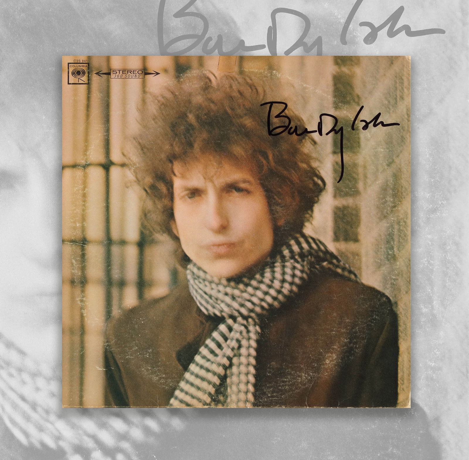 BOB DYLAN SIGNED VINYL RECORD OF "BLONDE ON BLONDE " (1 of 7)