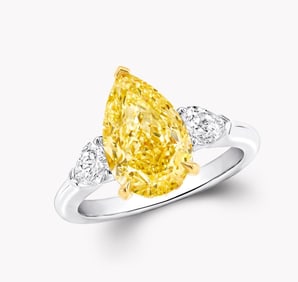 PEAR-SHAPED VIVID YELLOW DIAMOND RING