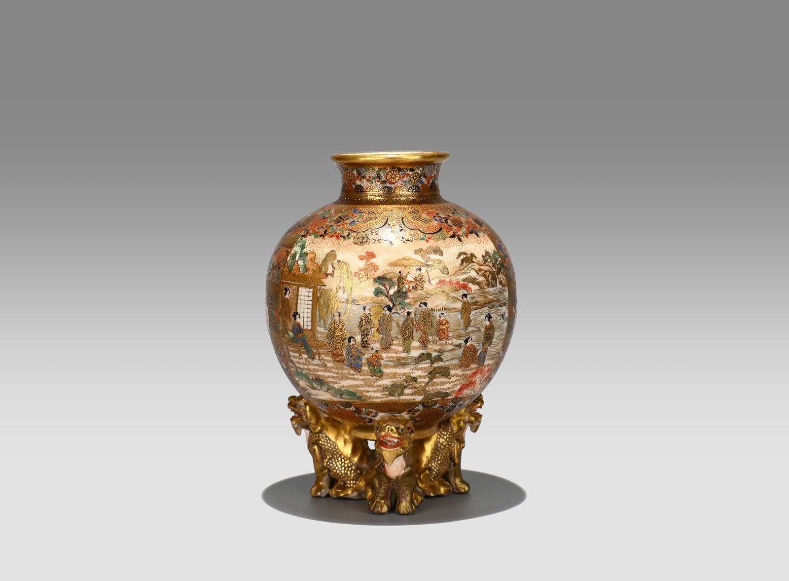 Satsuma Vase Made by Hattori (1 of 11)