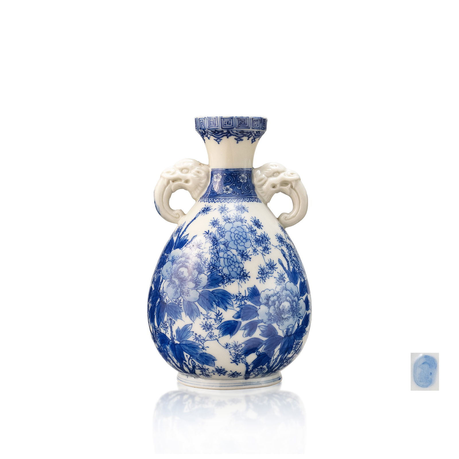 Blue-and-White Seto Ware Vase by Kato Kanshiro (1 of 11)