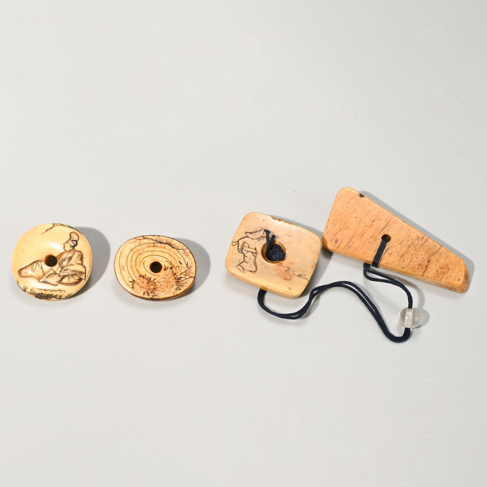 Seven netsuke, signed - 3