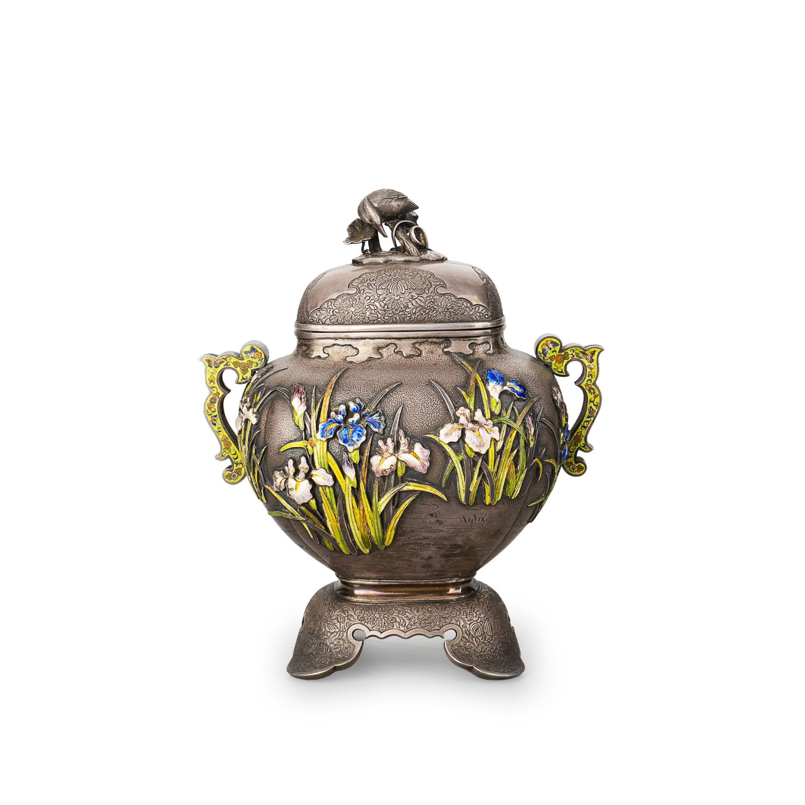 Silver Censer with Shirasagi Cloisonné Inlay: This incense burner combines a rounded, dignified form with richly layered decorative techniques, presenting an aesthetic characteristic of modern metalwork that unites elegance with refined poetic se