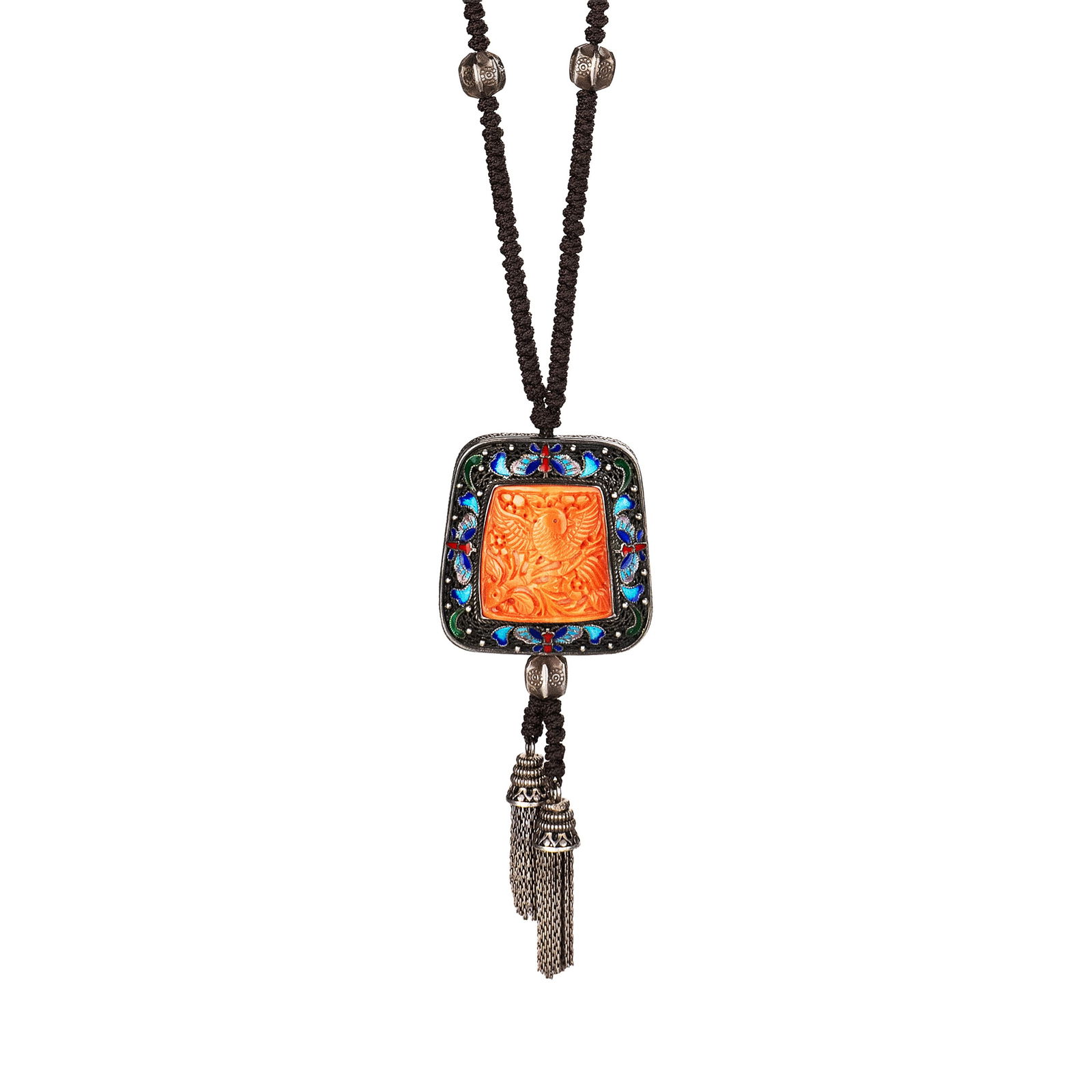 Silver Pendant with Cloisonné Inlay: Length: 4.5cm Wide: 4.6cm Thickness: 2.2 cm Weight:72g [Export outside of Japan is prohibited]