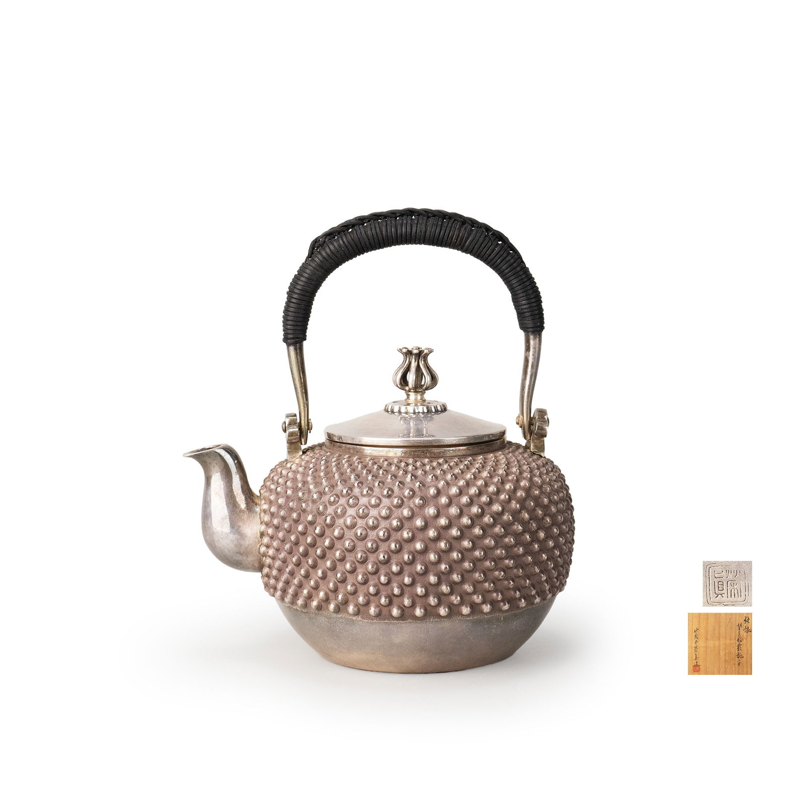 Pure Silver Arare Vase by Chikueido Eishin: A finely executed pure silver kettle of mochizuki, or full moon, form by Chikueido Eishin. The rounded body is meticulously worked in uniform arare punch decoration, each hemispherical boss carefully