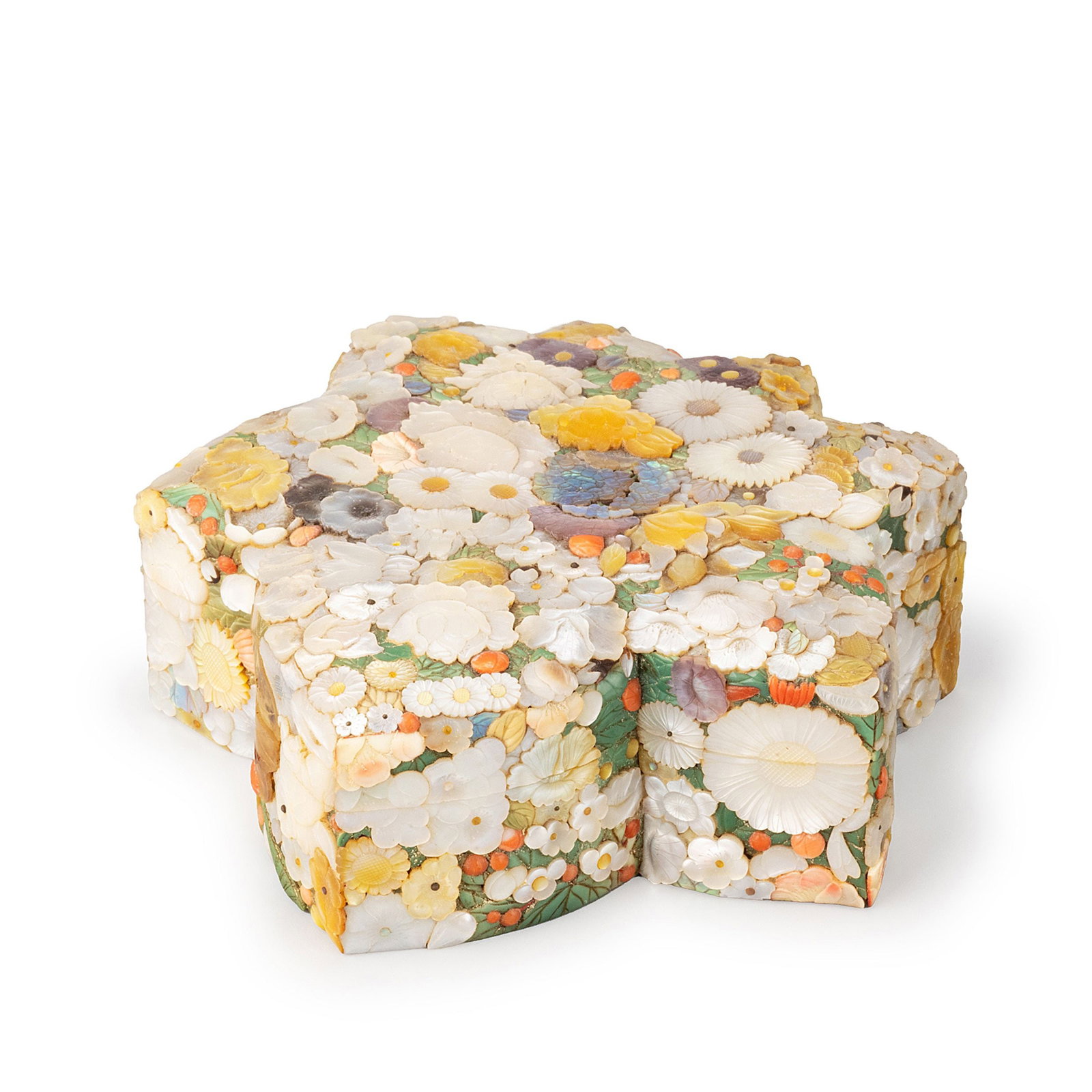 Incense Box by Yasumasa: This exquisite maple leaf-shaped kogo by Yasumasa is a remarkable example of Shibayama craftsmanship, lavishly decorated with an intricate mosaic of natural materials set against a luxurious gold nash