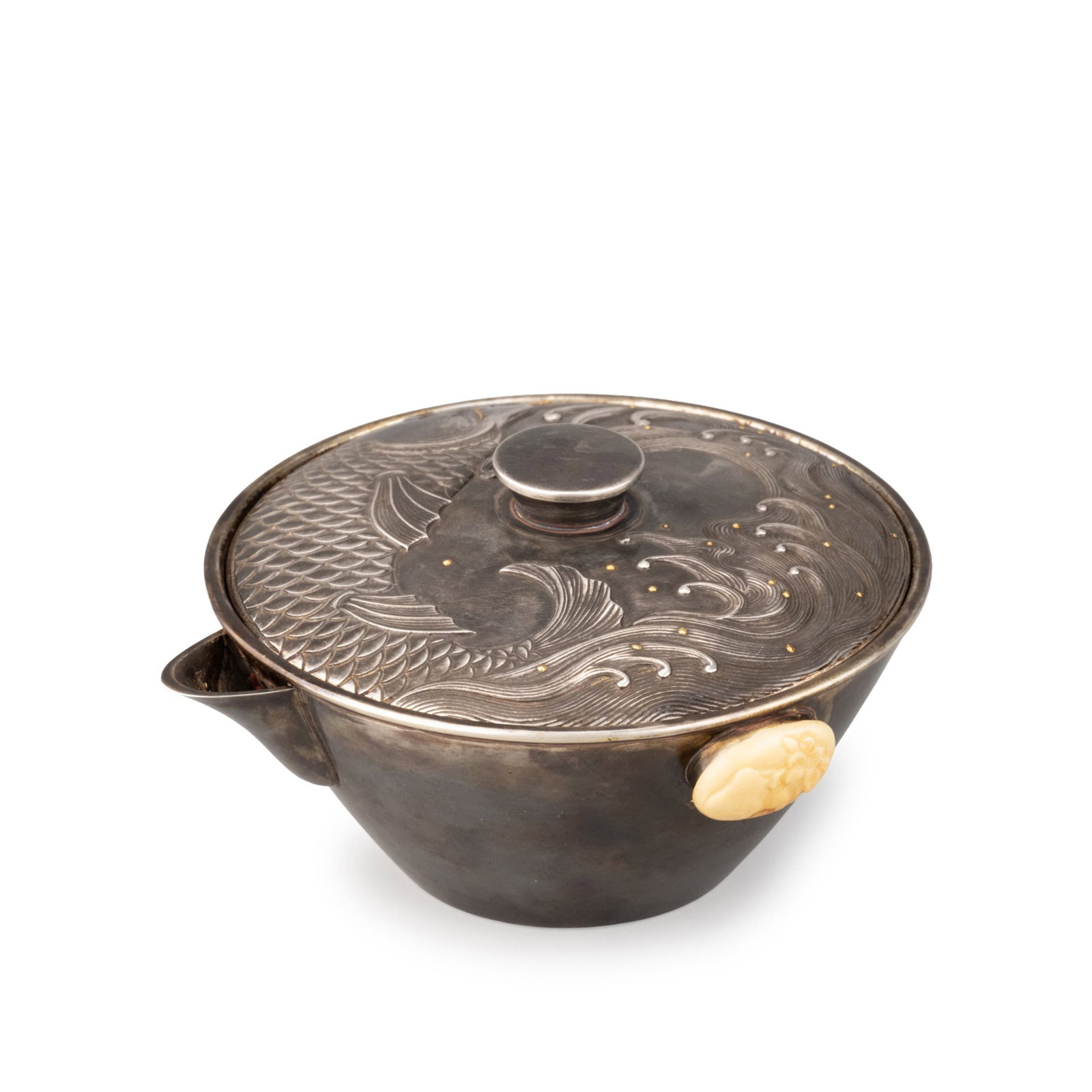 Silver Hohin by Kurokawa Eisho: This refined silver tea pot by Kurokawa Eisho exemplifies the elegance of modern Japanese metalwork. Raised from solid silver, the vessel features a restrained yet harmonious form characteristic of th
