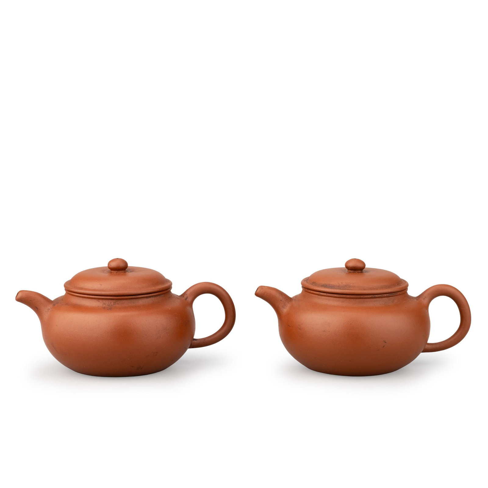 Pair of Zhuni Teapots with Eifuku Mark (1 of 10)