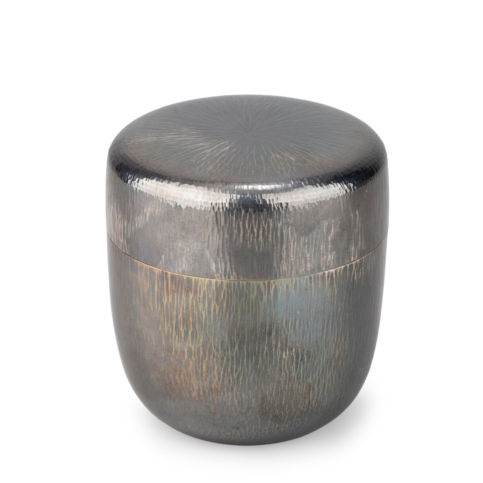 Pure Silver Natsume by Ikeisai: This refined pure silver natsume was crafted by Ikeisai, displaying the understated elegance that characterizes fine Japanese silverwork. The gently rounded form is perfectly proportioned, with the li
