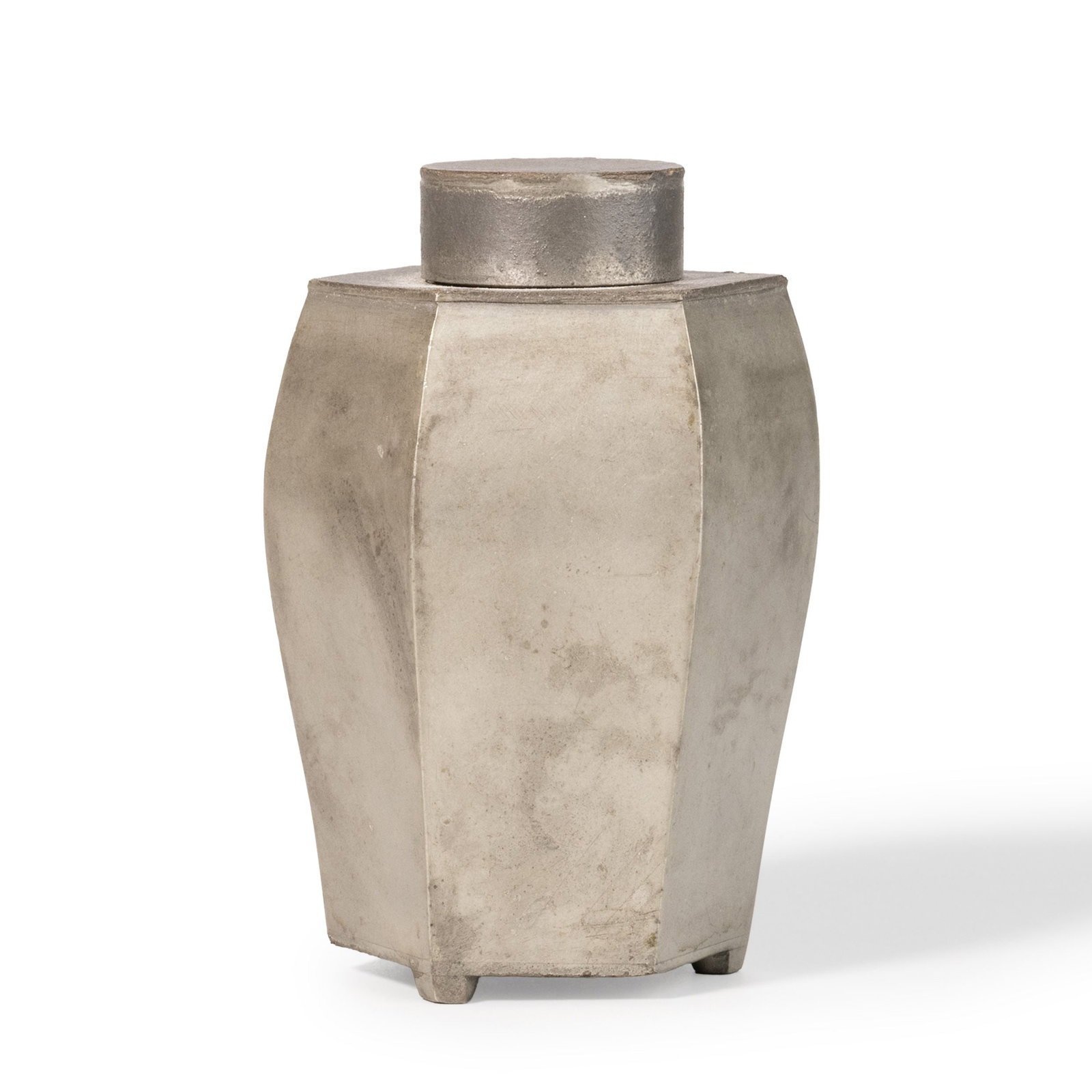 Pure Pewter Tea Caddy by Hata Zoroku,Tomobako: Height: 8.8cm Length: 6.1cm Wide: 5.2cm