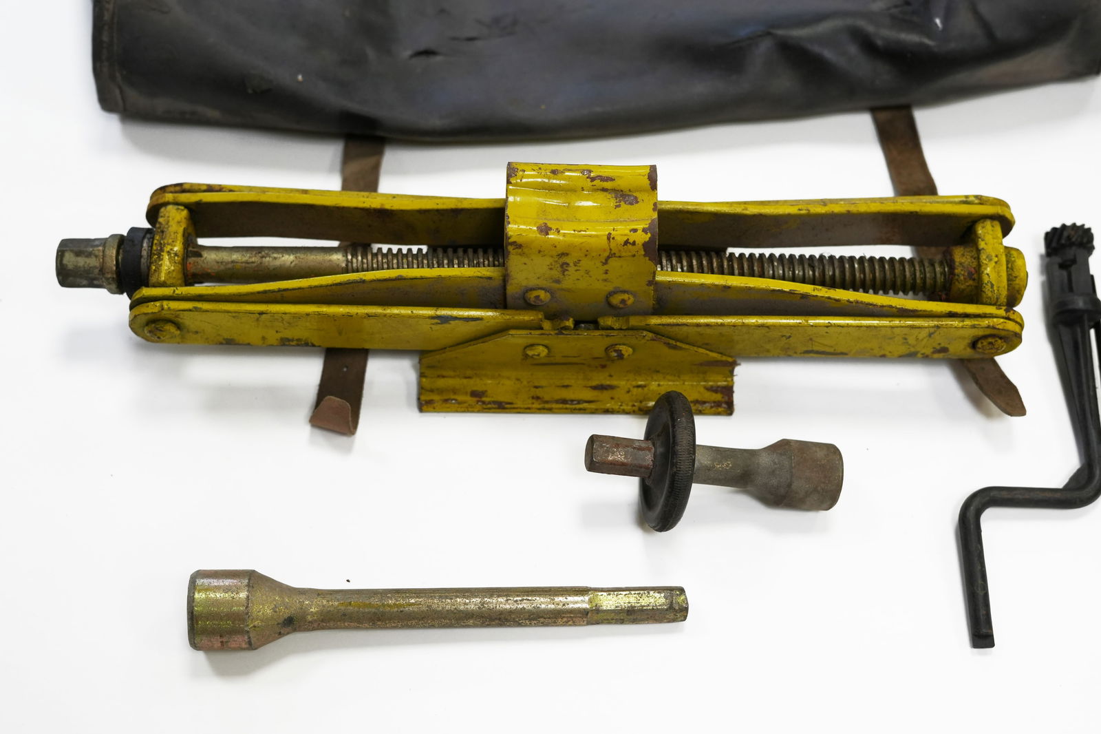 Ferrari 308 400 Jack Kit - 2