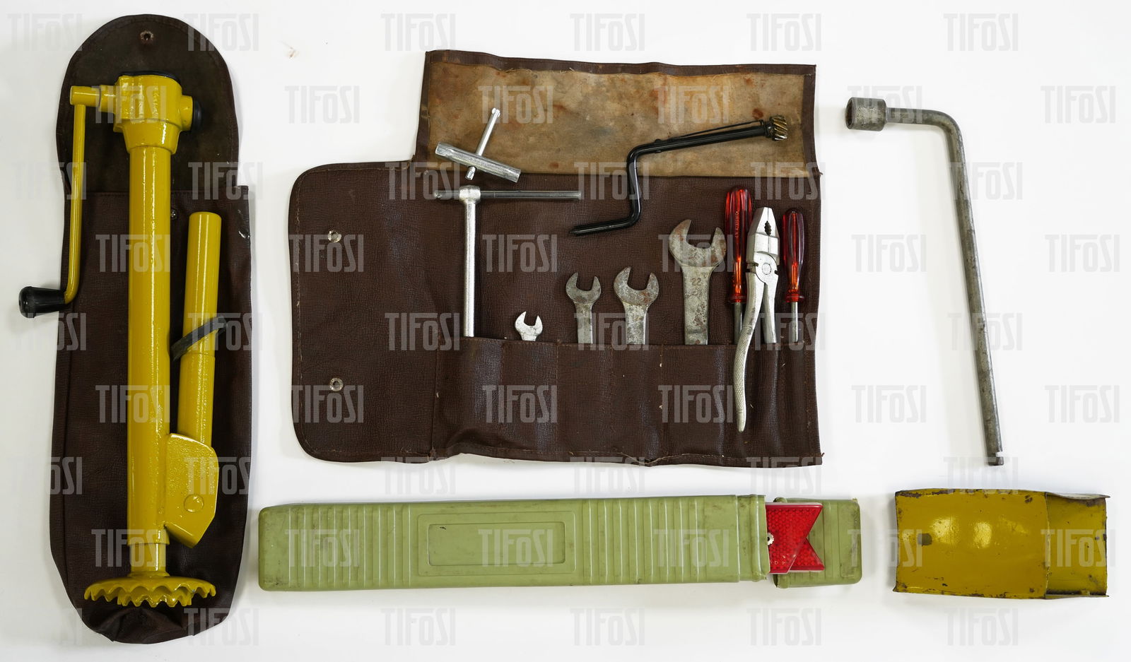 Ferrari 246 Dino Tool Kit (1 of 8)