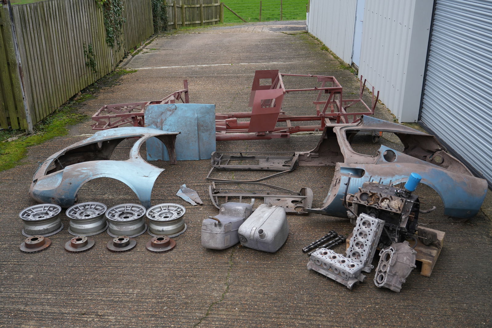 Ferrari 246 Dino / 308 GT4 Restomod Project: Ferrari 246 Dino / 308 GT4 Restomod Project *NO RESERVE* 246 GT body sections 308 GT4 chassis F106B engine & gearbox No V5C An intriguing and highly promising