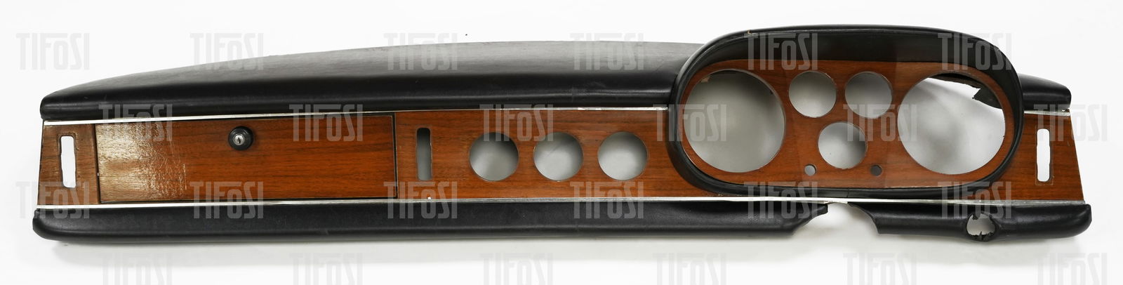 Ferrari 330 GTC Dashboard RHD: The original dashbaord from a RHD Ferrari 330 GTC, presented in very good unrestored condition.