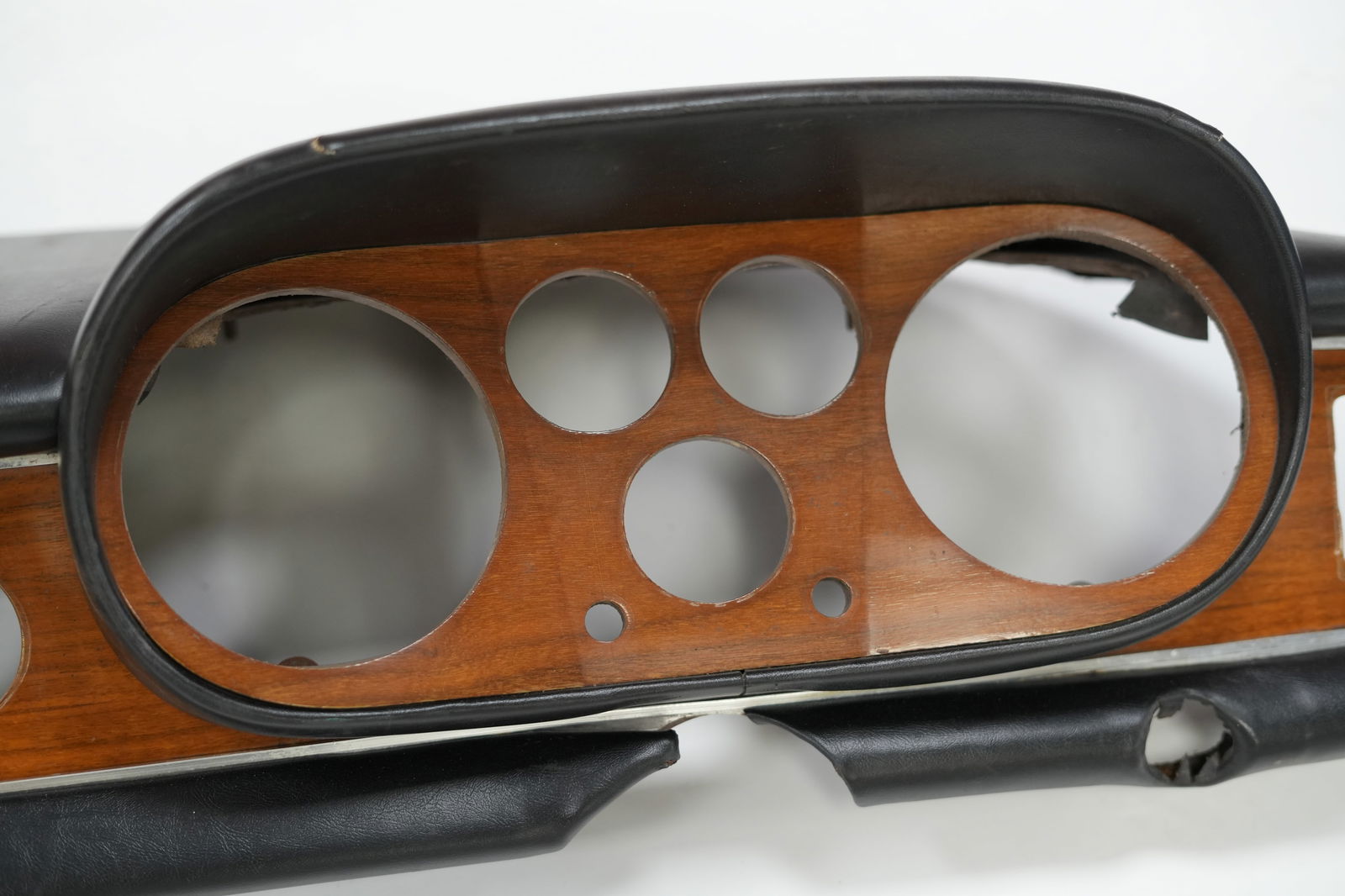 Ferrari 330 GTC Dashboard RHD - 3