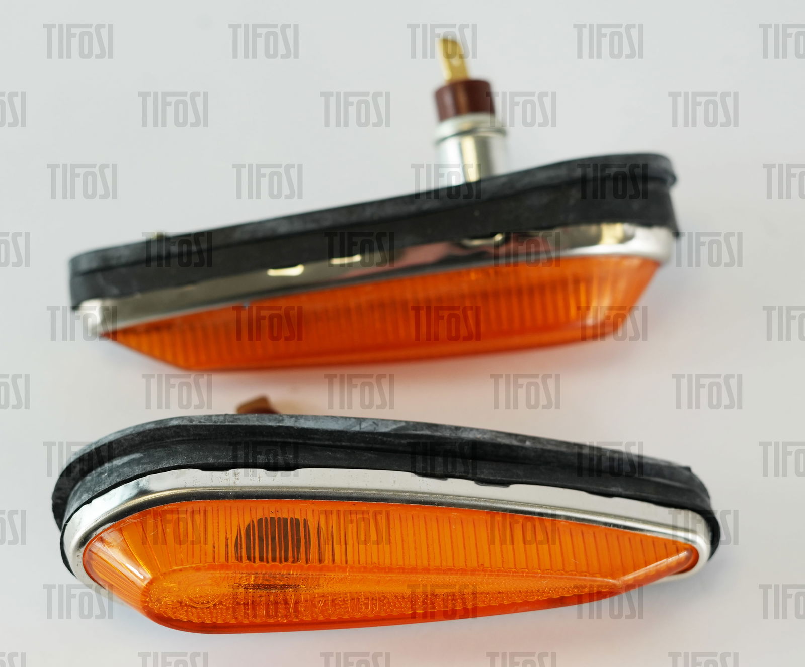 Ferrari 250 GTO Altissimo Indicator Lights NOS: A pair of new old stock indicators to suit Ferrari 250 GTO among others.