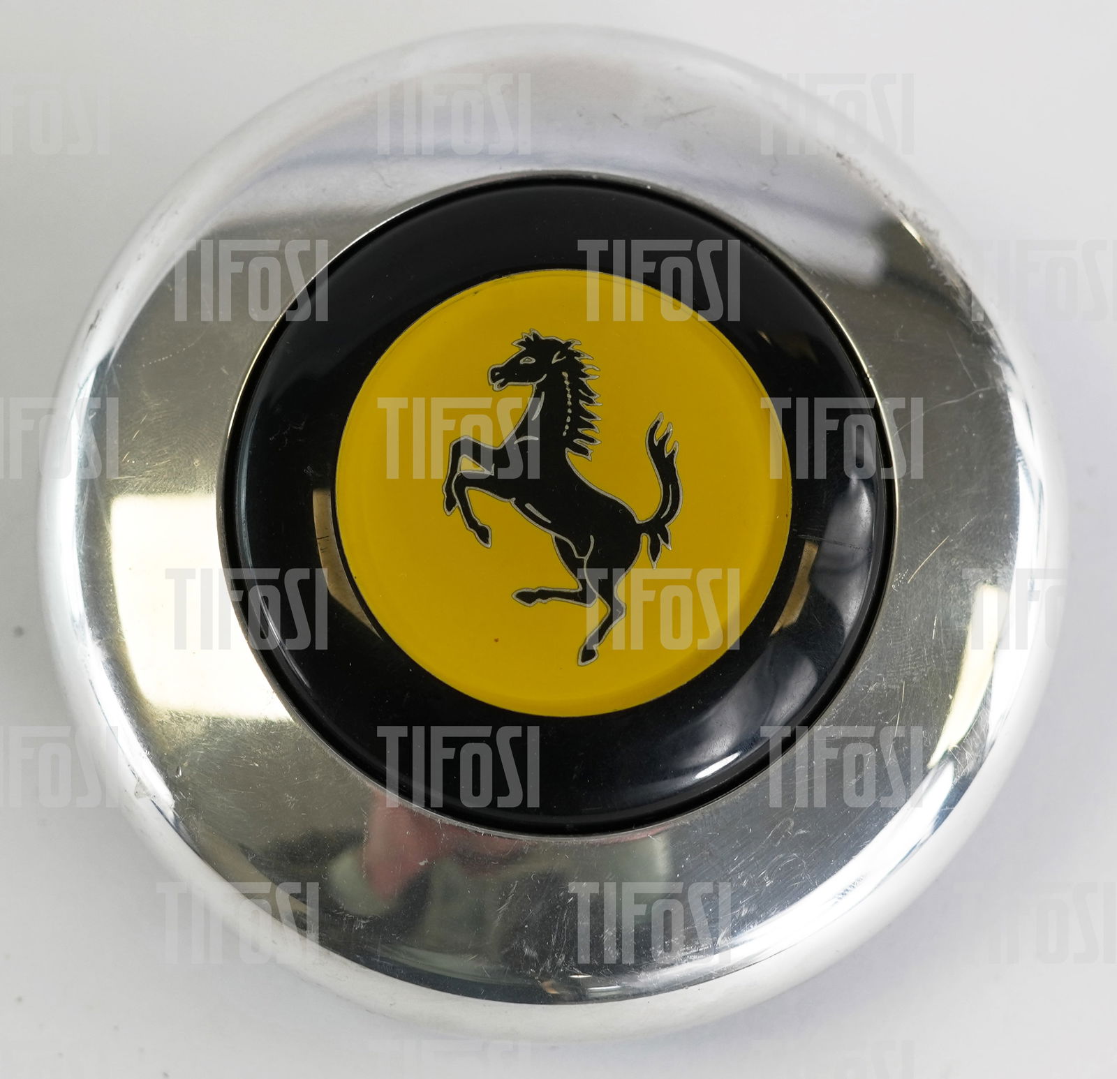 Ferrari 250 275 330 365 Horn Button: An original Ferrari horn button with polished aluminium surround, to suit all 1960s V12 models, good condition.