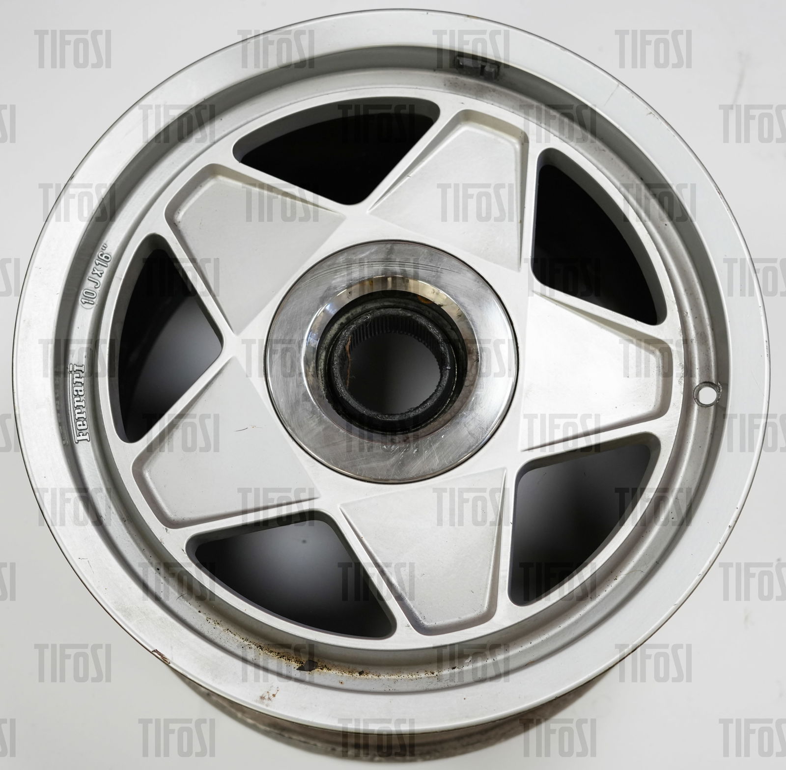 Ferrari Testarossa Monodado OZ Rear Wheel: A genuine OZ Ferrari Testarossa Monodado rear wheel, 10x16. Very good used condition.