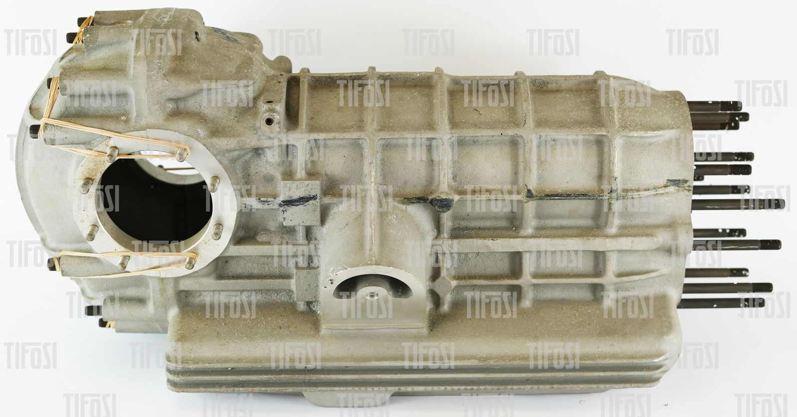 Ferrari 365 GTB/4 Daytona Transaxle Casing NOS (1 of 5)