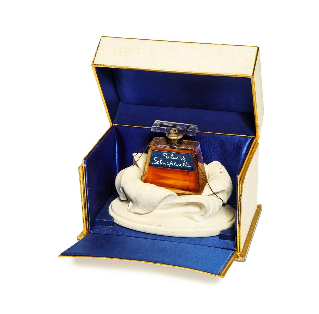 1939 Schiaparelli  Salut  clear glass perfume bottle (1 of 1)