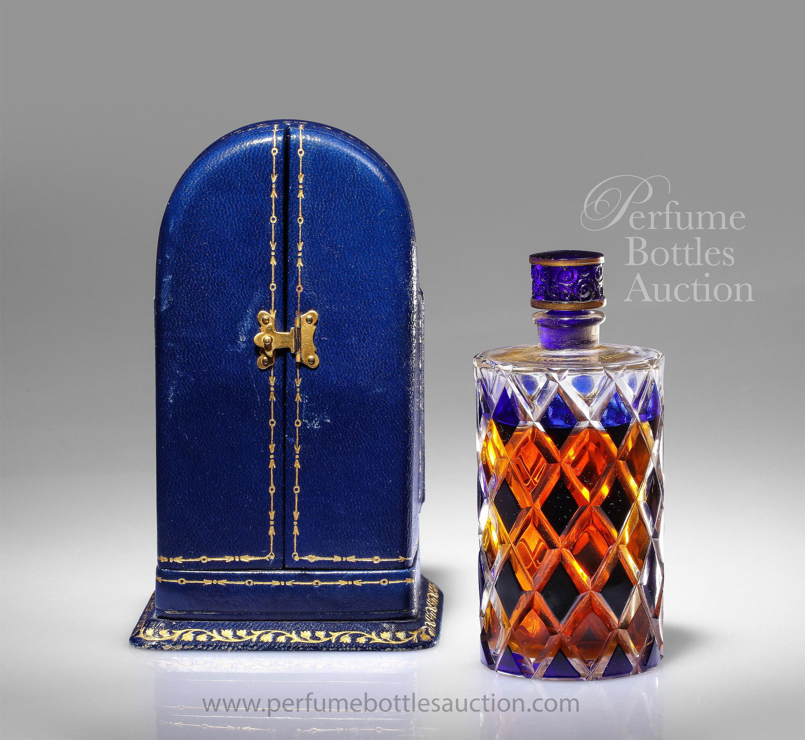Richard Hudnut, La Soiree perfume bottle in cased crystal (1 of 1)