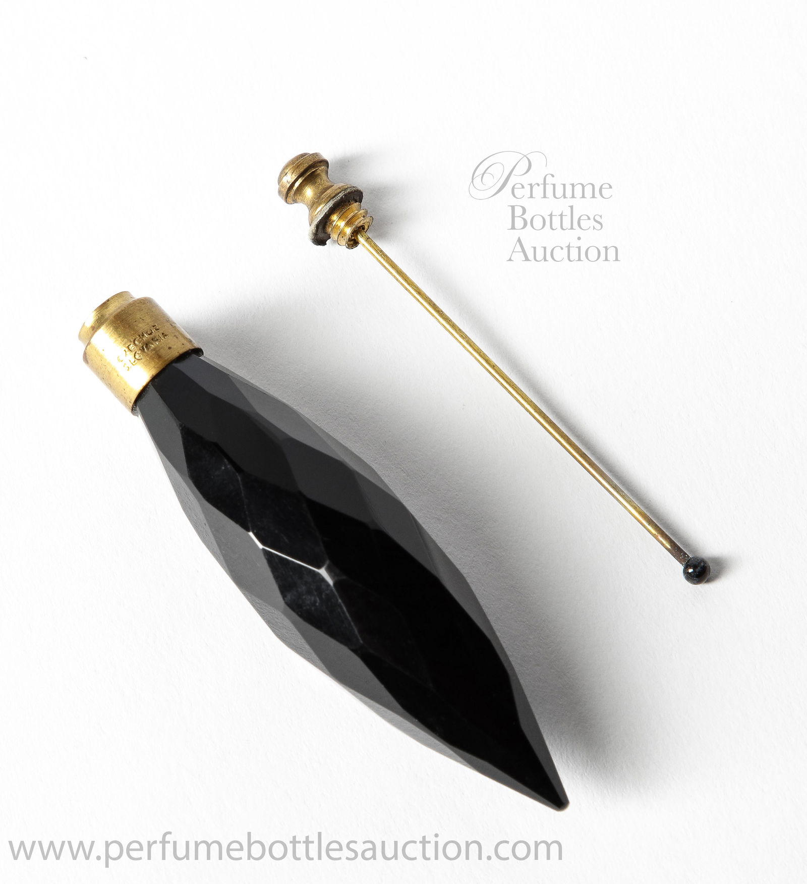 Czech purse perfume bottle (1 of 2)